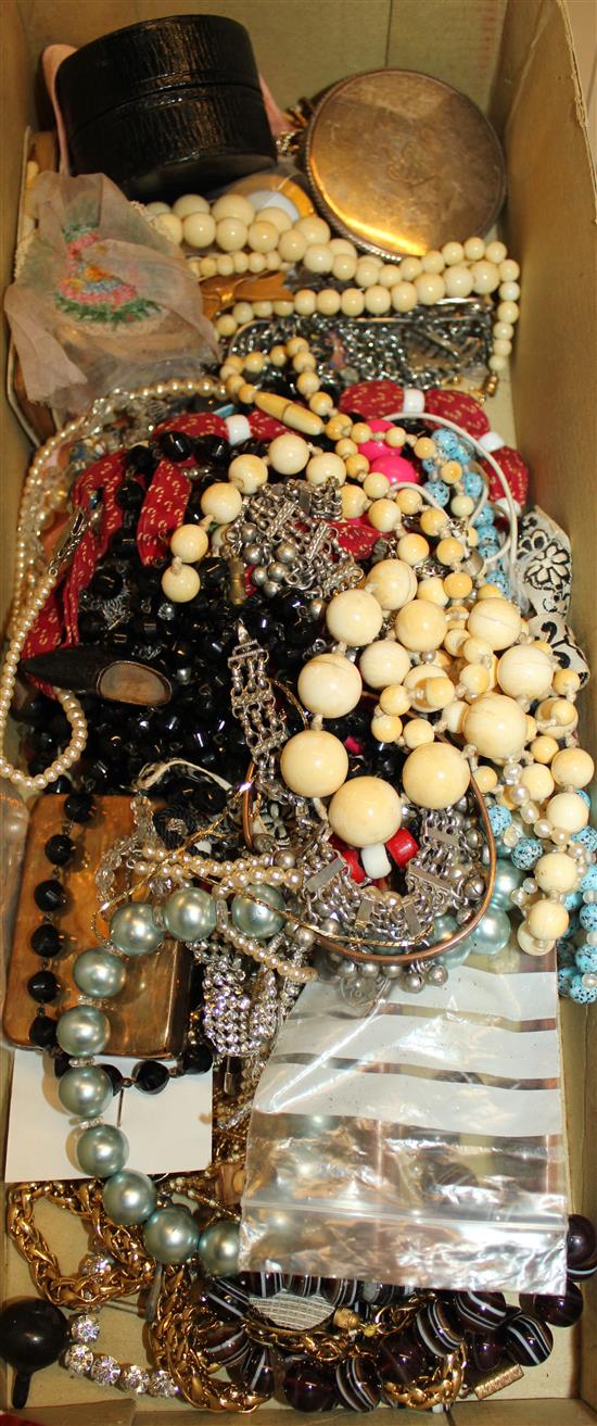 5 boxes/costume jewellery